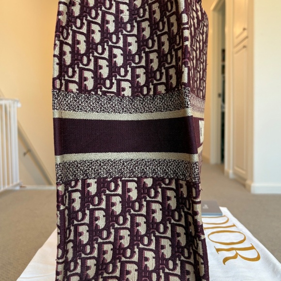 Dior Oblique Canvas Book Tote Bag- Burgundy- Large- MSRP $3,500 - Picture 3 of 12